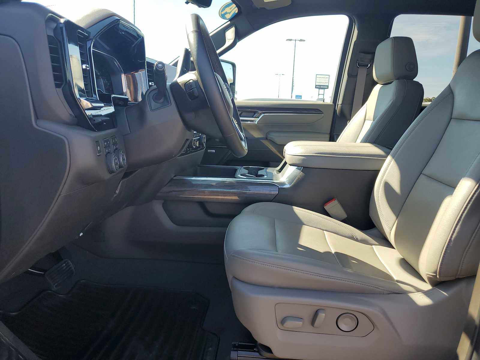 Certified 2024 Chevrolet Silverado 3500 LTZ w/ LTZ Plus Package image 14