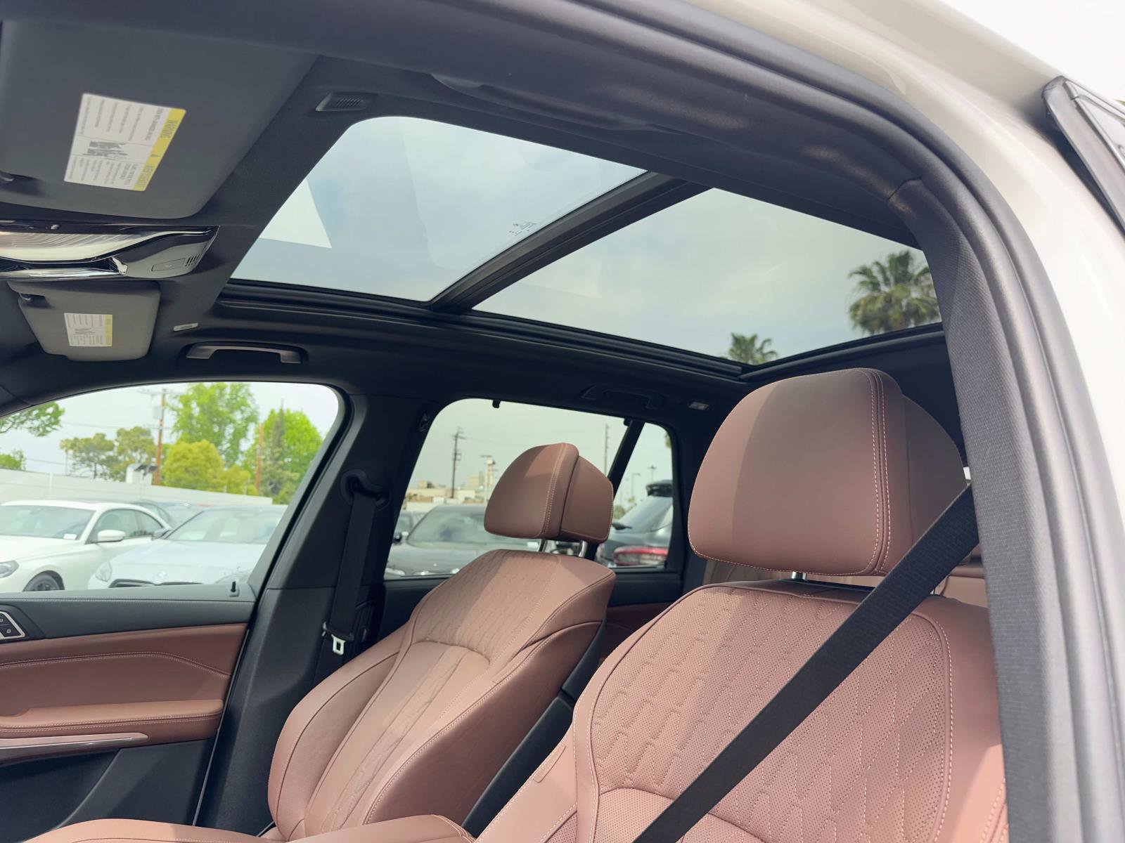 Used 2024 BMW X5 xDrive50e w/ M Sport Package image 17