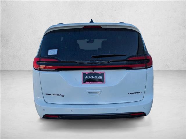 New 2026 Chrysler Pacifica Limited image 8