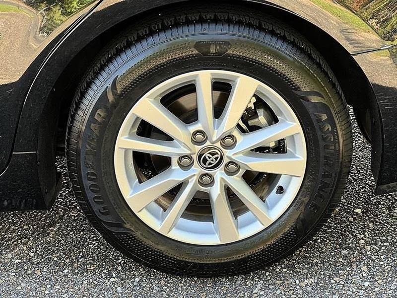 Used 2026 Toyota Camry LE FWD image 40