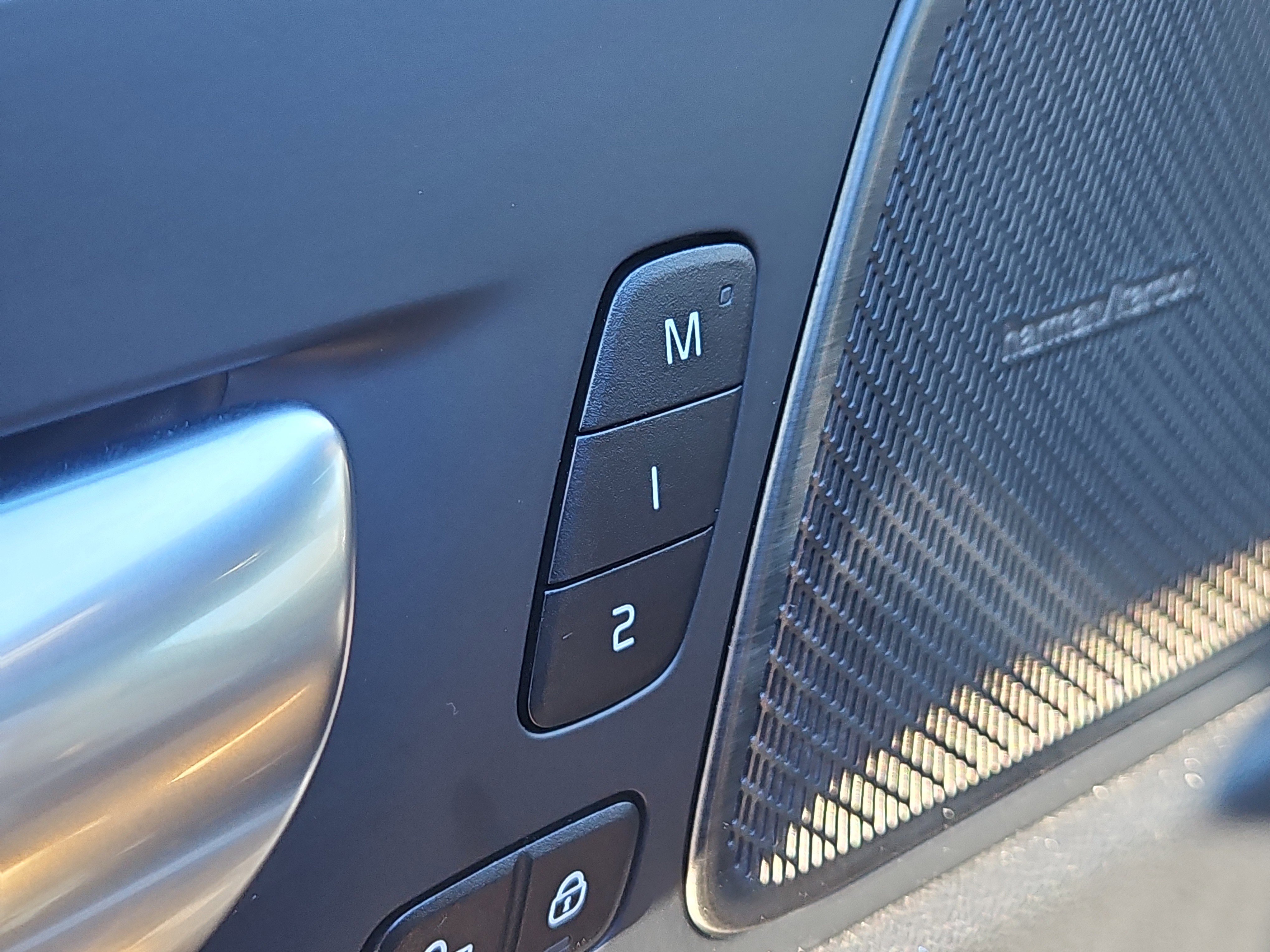 Used 2025 Volvo XC60 B5 Ultra w/ Protection Package Premier image 13