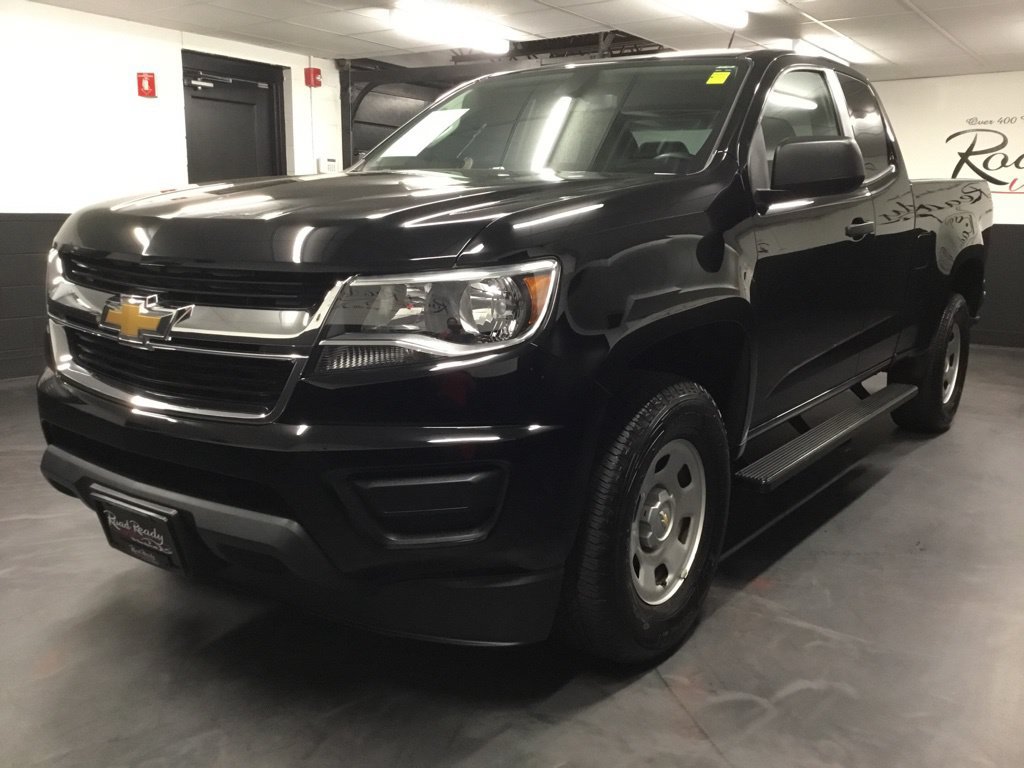 Used 2018 Chevrolet Colorado W/T AWD/4WD image 2