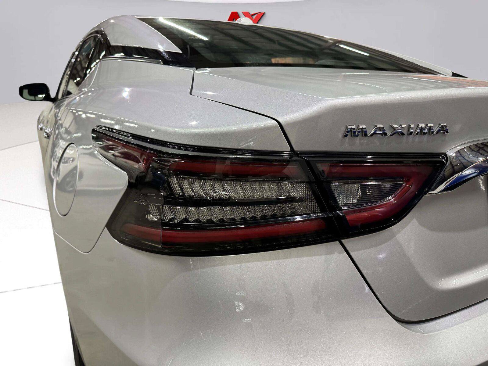 Used 2021 Nissan Maxima 3.5 SV w/ Floor Mat Group FWD image 12