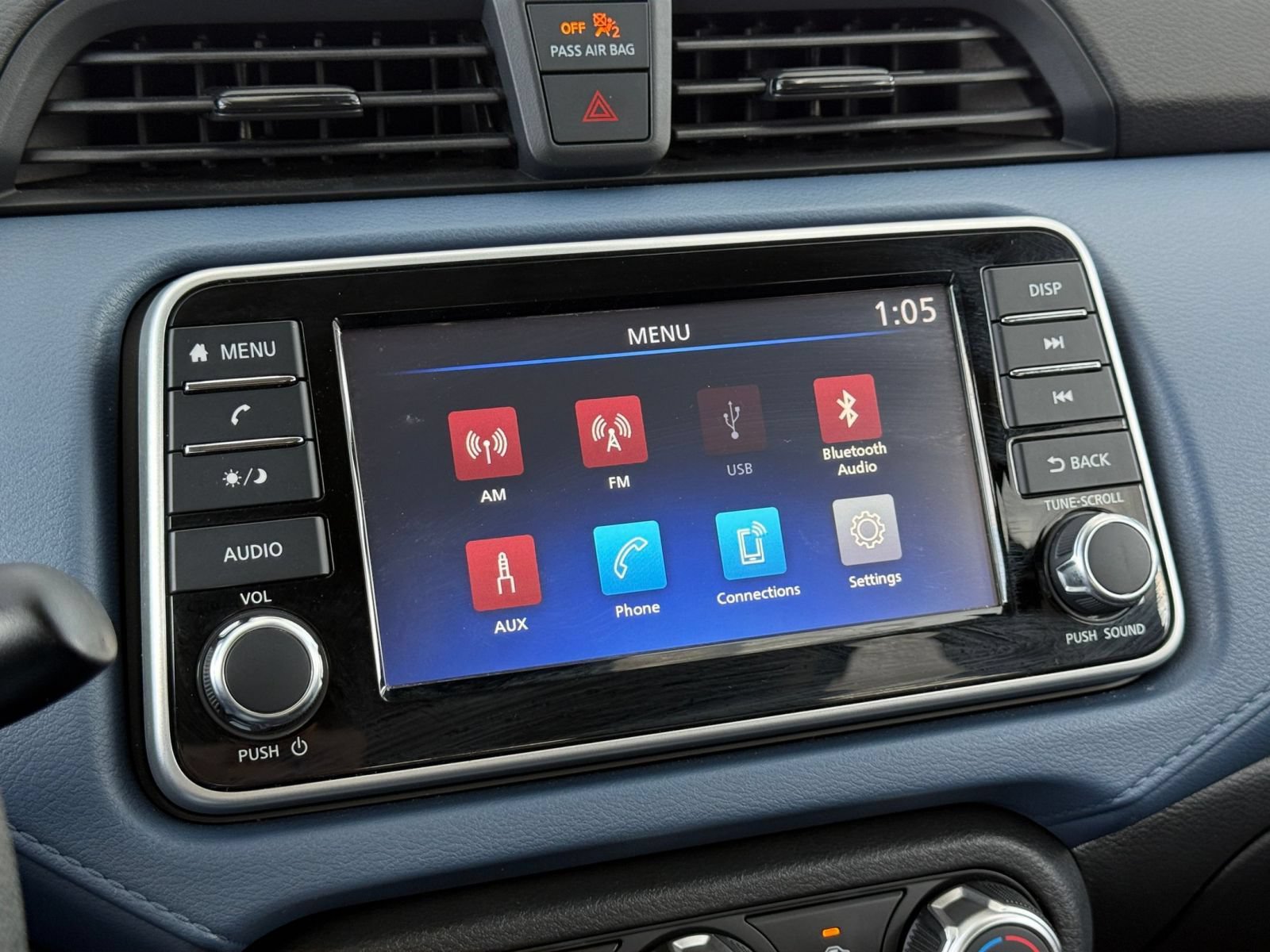 Used 2025 Nissan Versa SV FWD image 16
