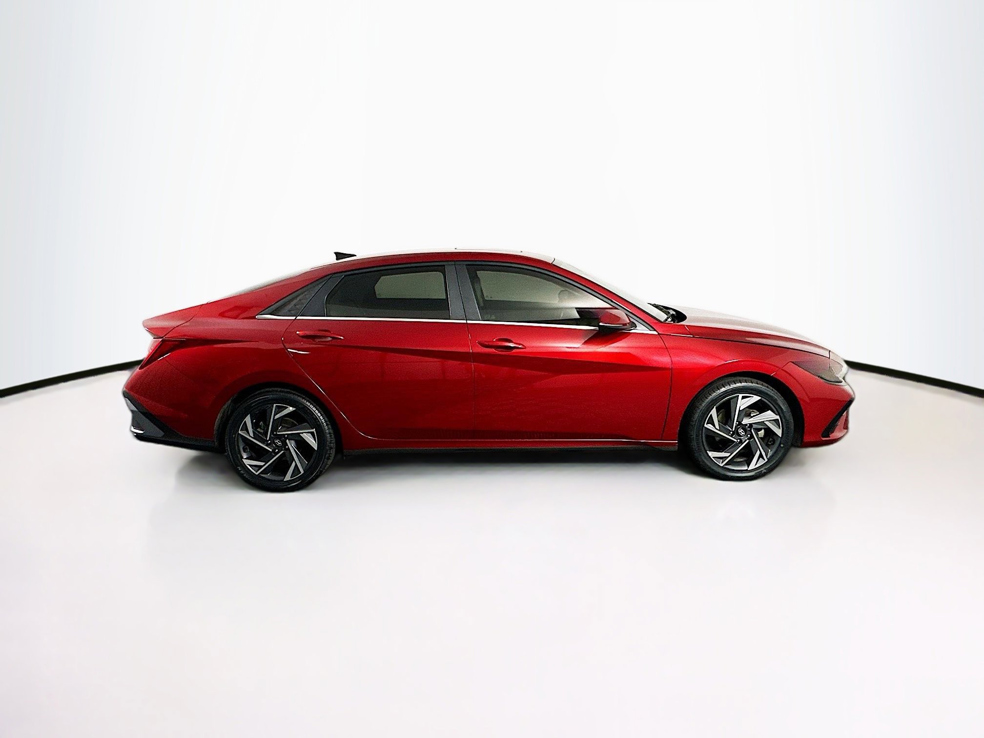 Used 2024 Hyundai Elantra Limited image 11