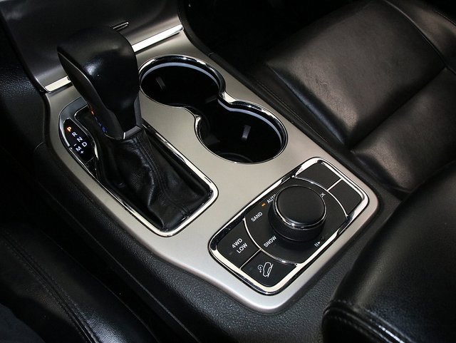 Used 2019 Jeep Grand Cherokee Limited image 21