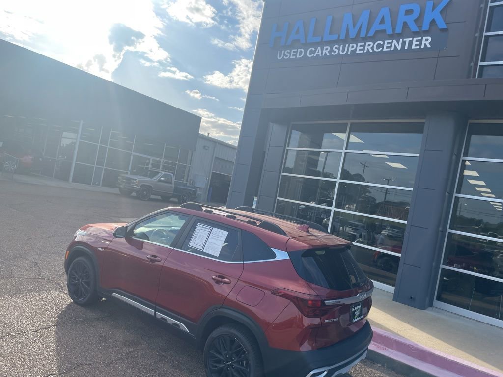 Used 2022 Kia Seltos Nightfall Edition image 13