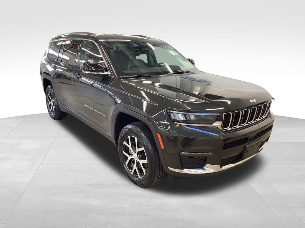 Used 2023 Jeep Grand Cherokee L Limited AWD/4WD image 3
