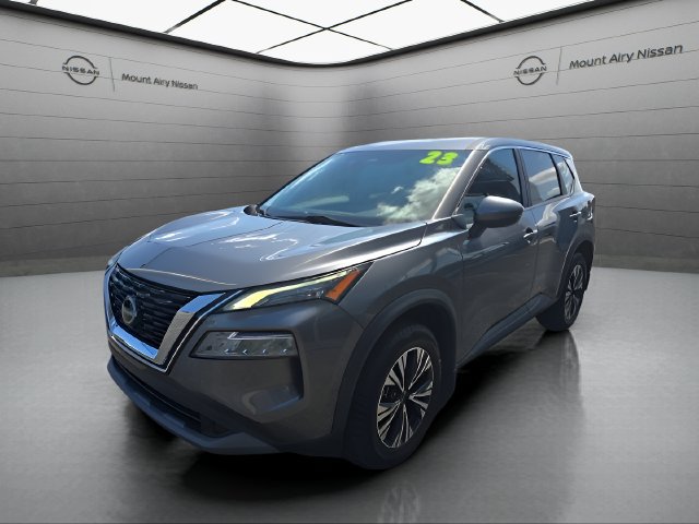 Used 2023 Nissan Rogue SV FWD image 3