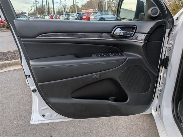 Used 2020 Jeep Grand Cherokee Overland image 11