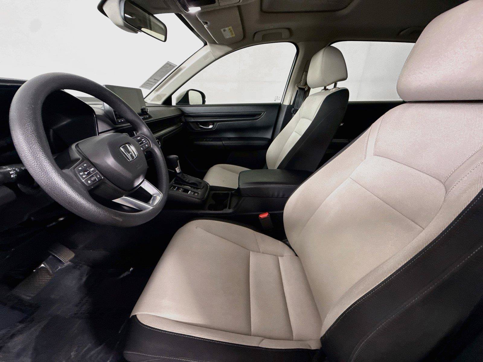 Used 2023 Honda CR-V EX image 3