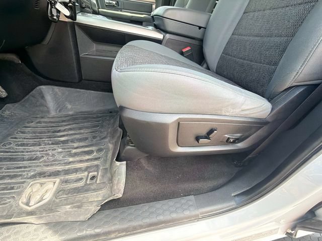 Used 2017 RAM 3500 Big Horn AWD/4WD image 22