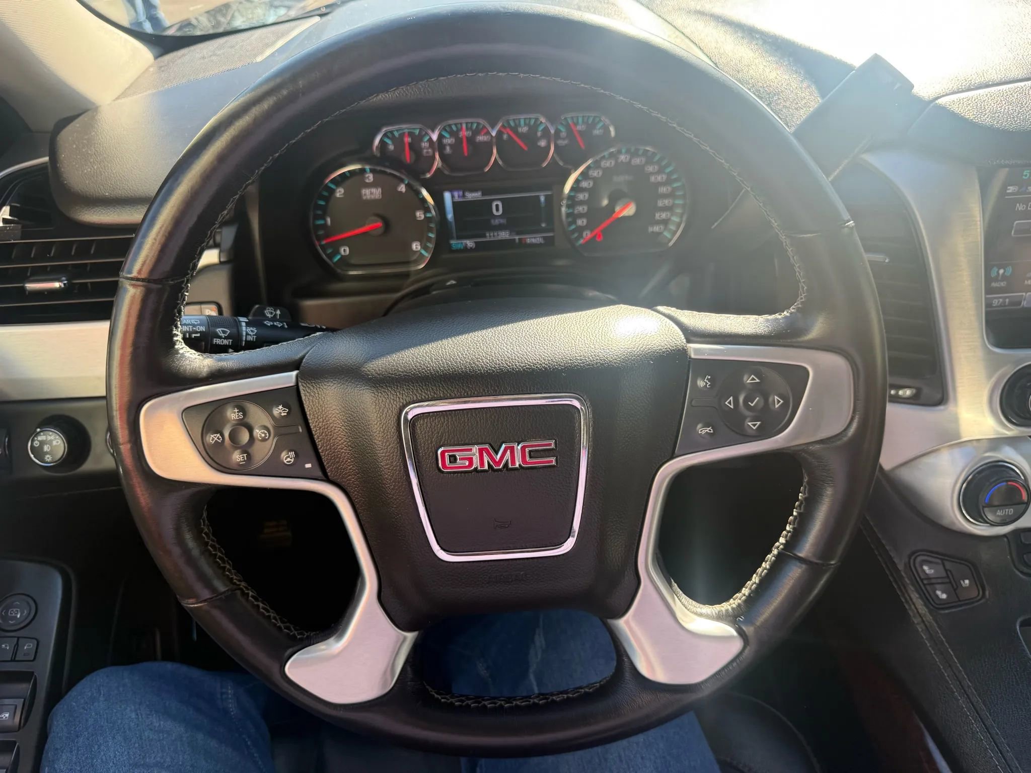 Used 2020 GMC Yukon SLT image 21