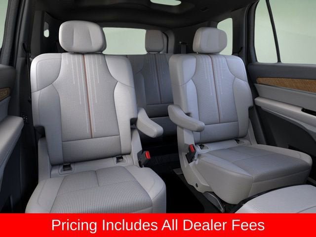 New 2026 Cadillac Vistiq Luxury w/ LPO, Floor Liner Package AWD/4WD image 17