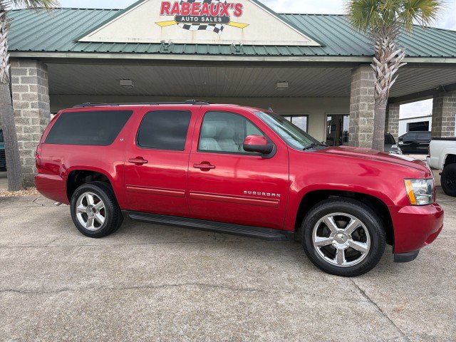 Used 2013 Chevrolet Suburban LT w/ Luxury Package image 3