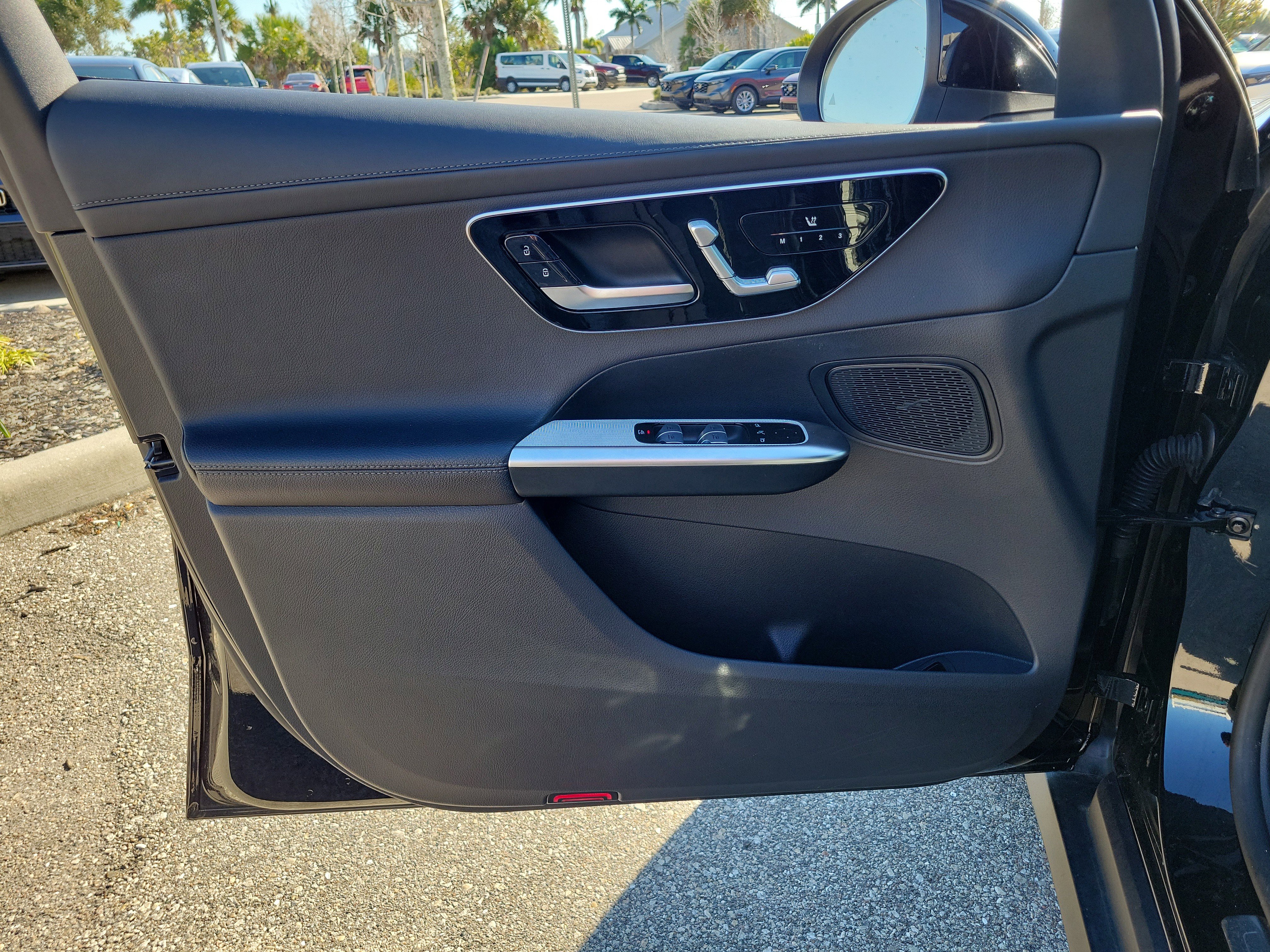 Used 2024 Mercedes-Benz GLC 300 w/ Winter Package image 24