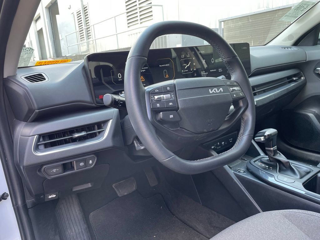 Used 2025 Kia K4 EX FWD image 9