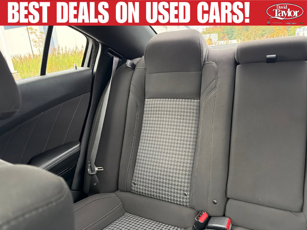 Used 2023 Dodge Charger SXT w/ Blacktop Package AWD/4WD image 18