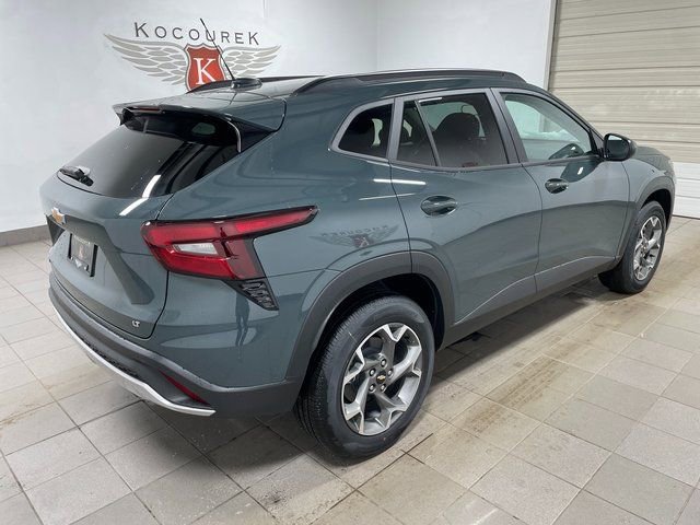 New 2026 Chevrolet Trax LT w/ Driver Confidence Package FWD image 6