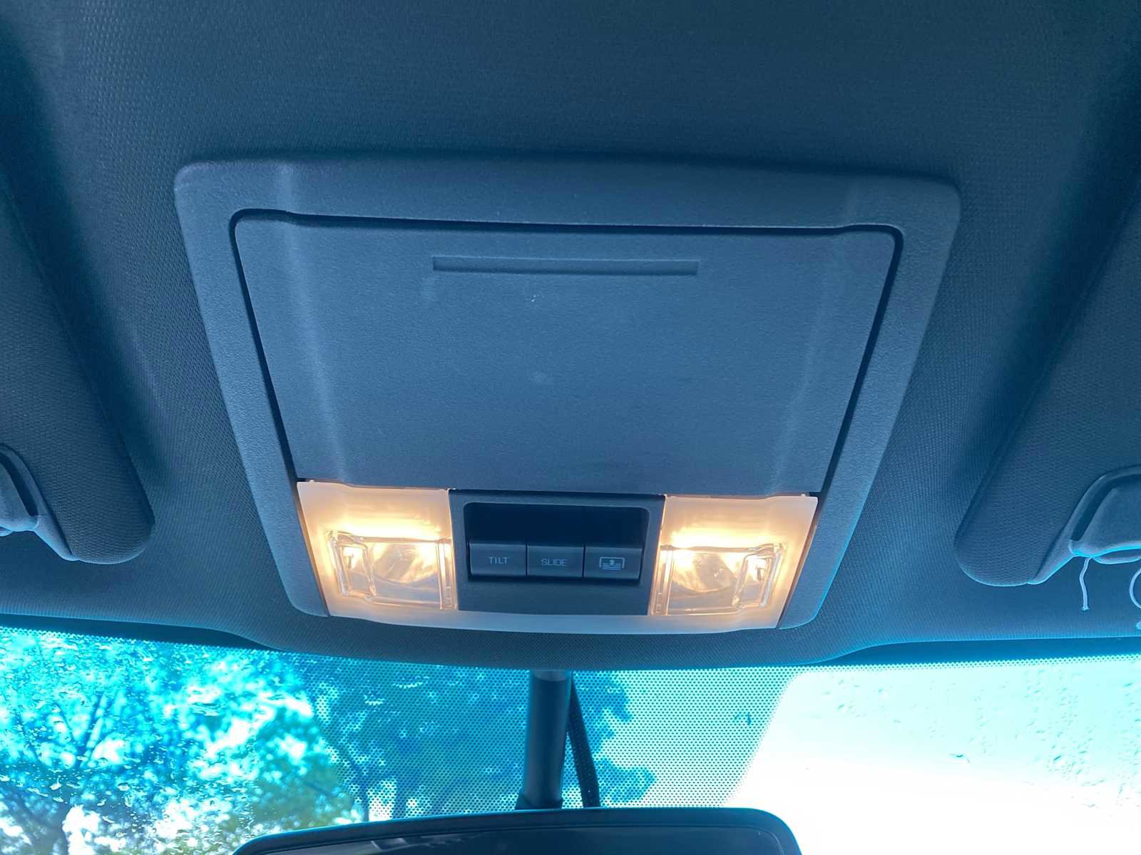 Used 2011 Ford Explorer Limited image 24