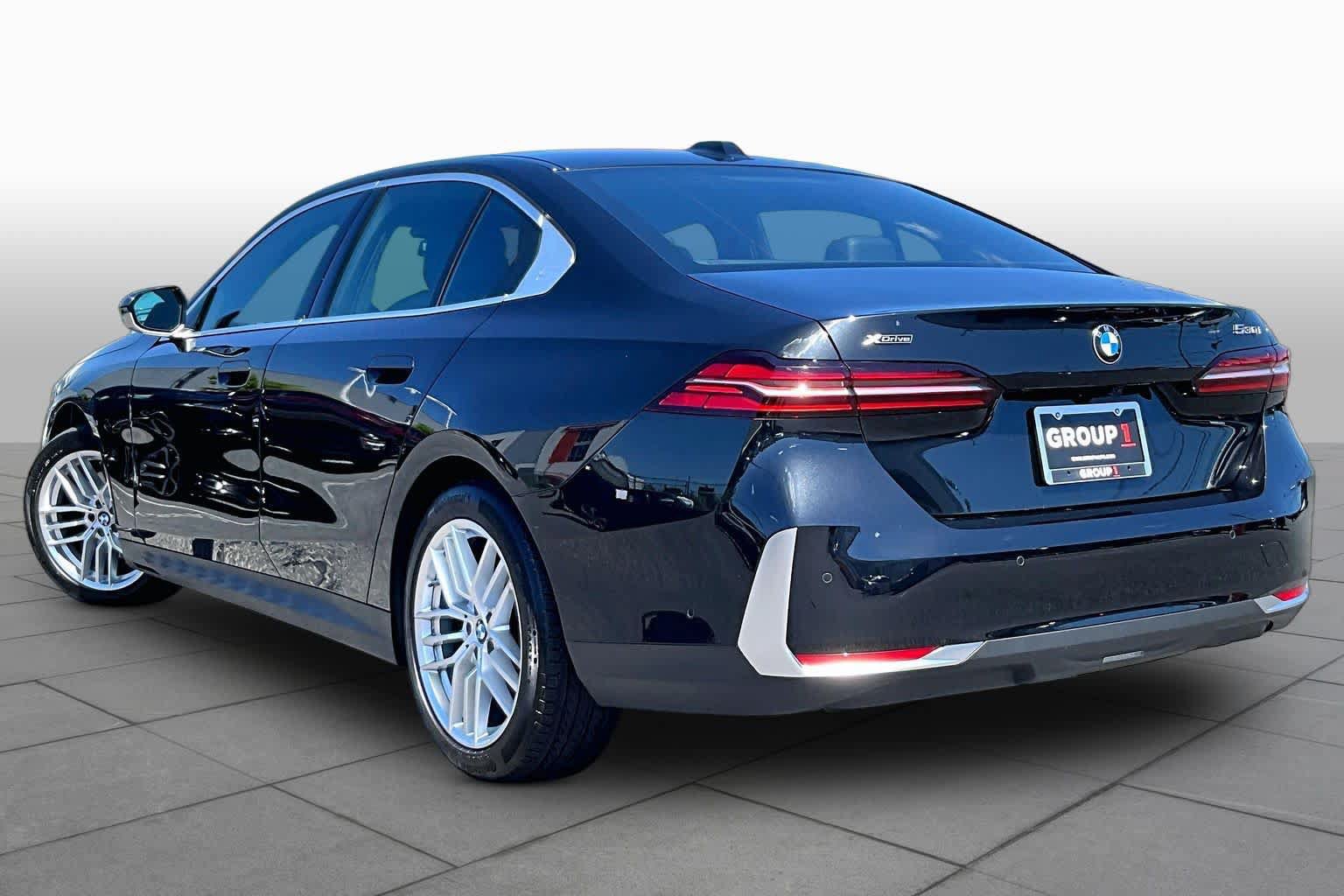 Used 2024 BMW 530i xDrive w/ Convenience Package AWD/4WD image 12