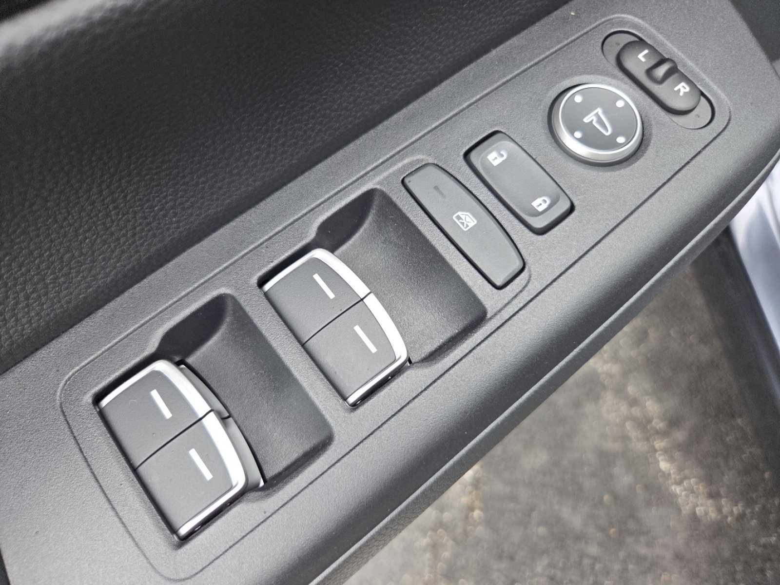 Used 2026 Honda CR-V EX-L image 32