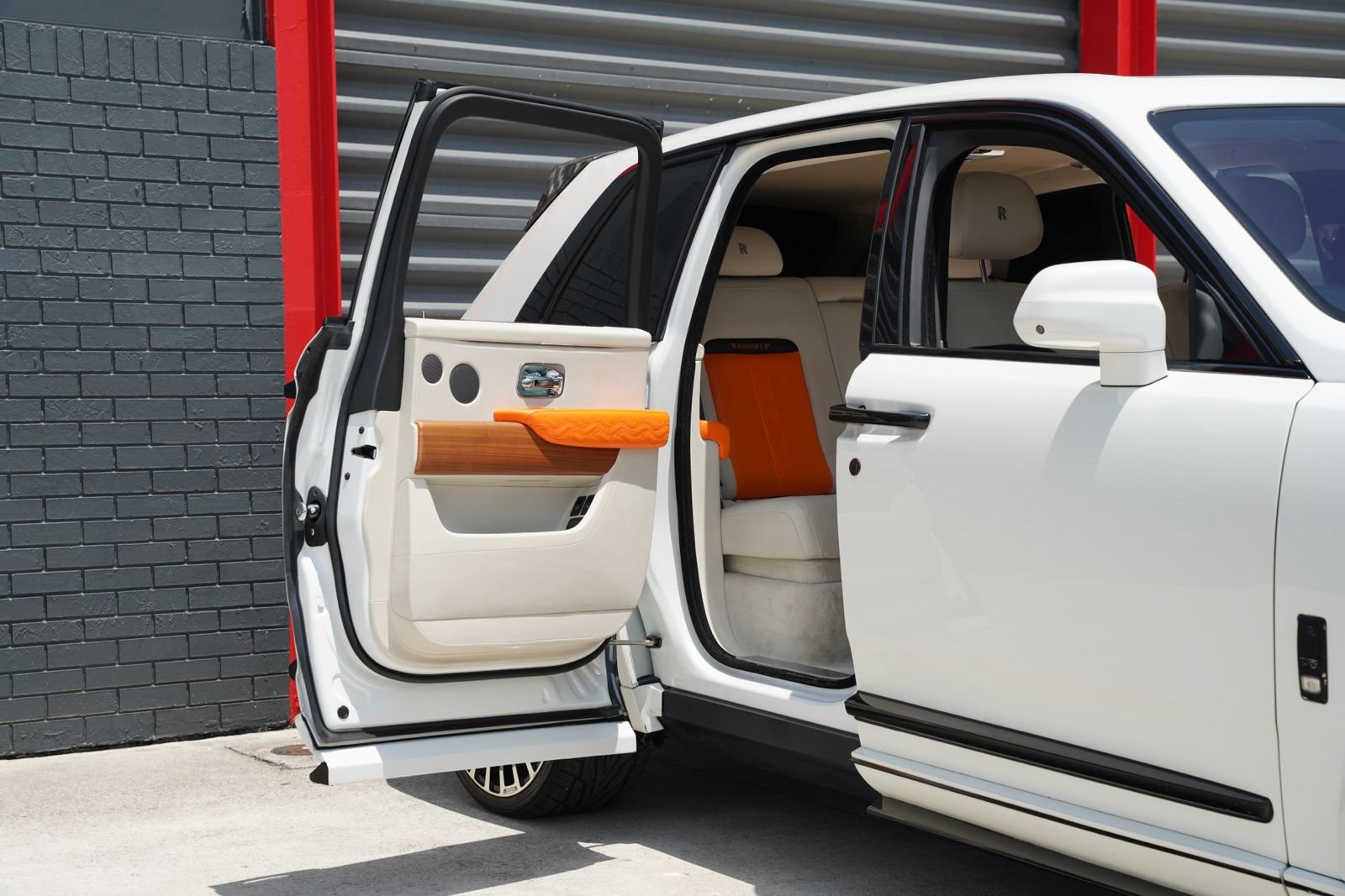 Used 2019 Rolls-Royce Cullinan AWD/4WD video 2