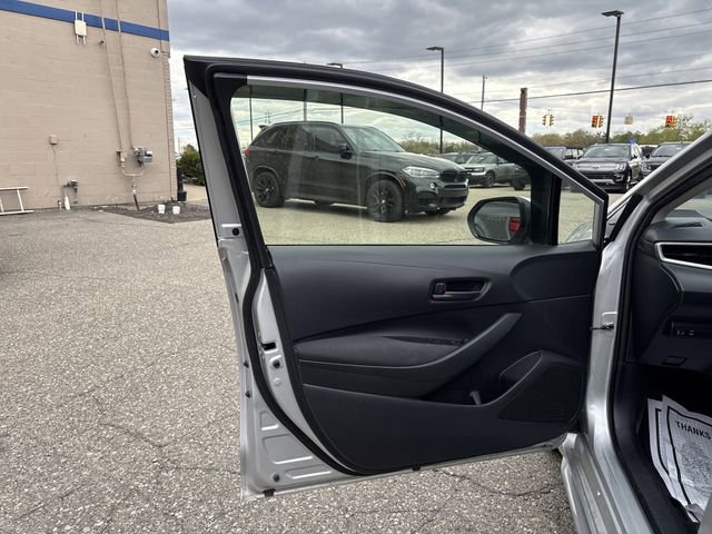 Used 2024 Toyota Corolla LE AWD/4WD image 21