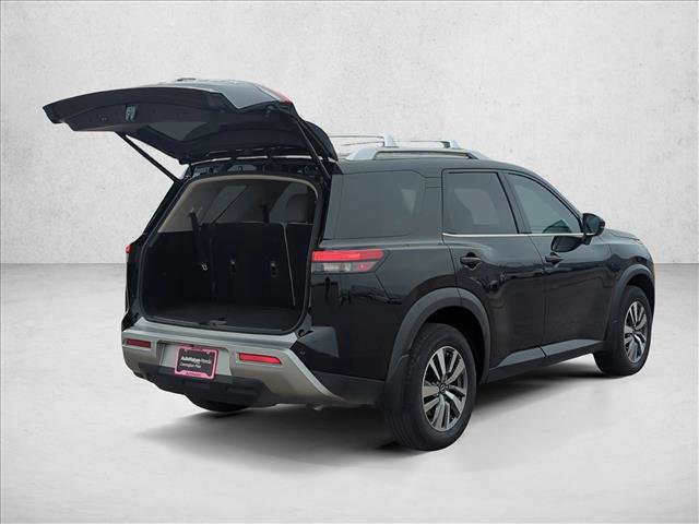 Used 2023 Nissan Pathfinder SL image 5