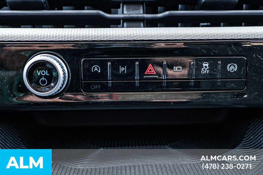 Used 2025 Ford Explorer Active image 37