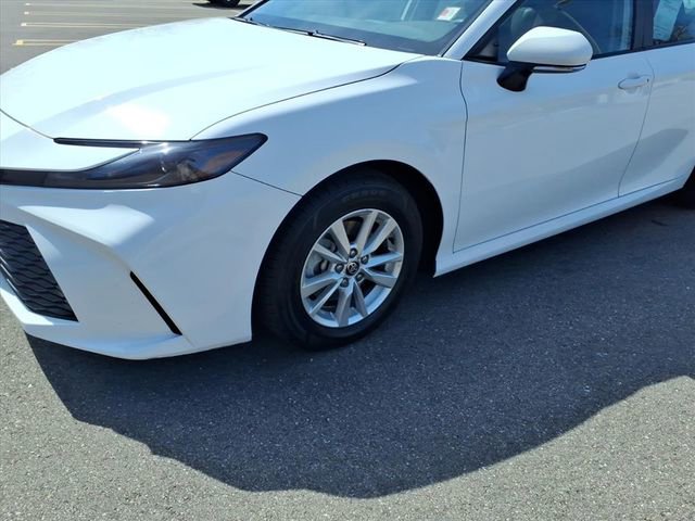 Certified 2025 Toyota Camry LE FWD image 4
