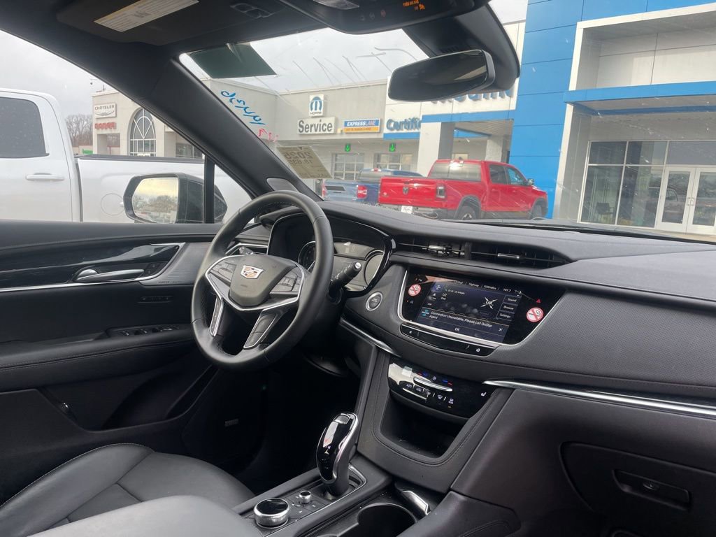 Certified 2025 Cadillac XT5 Premium Luxury image 14
