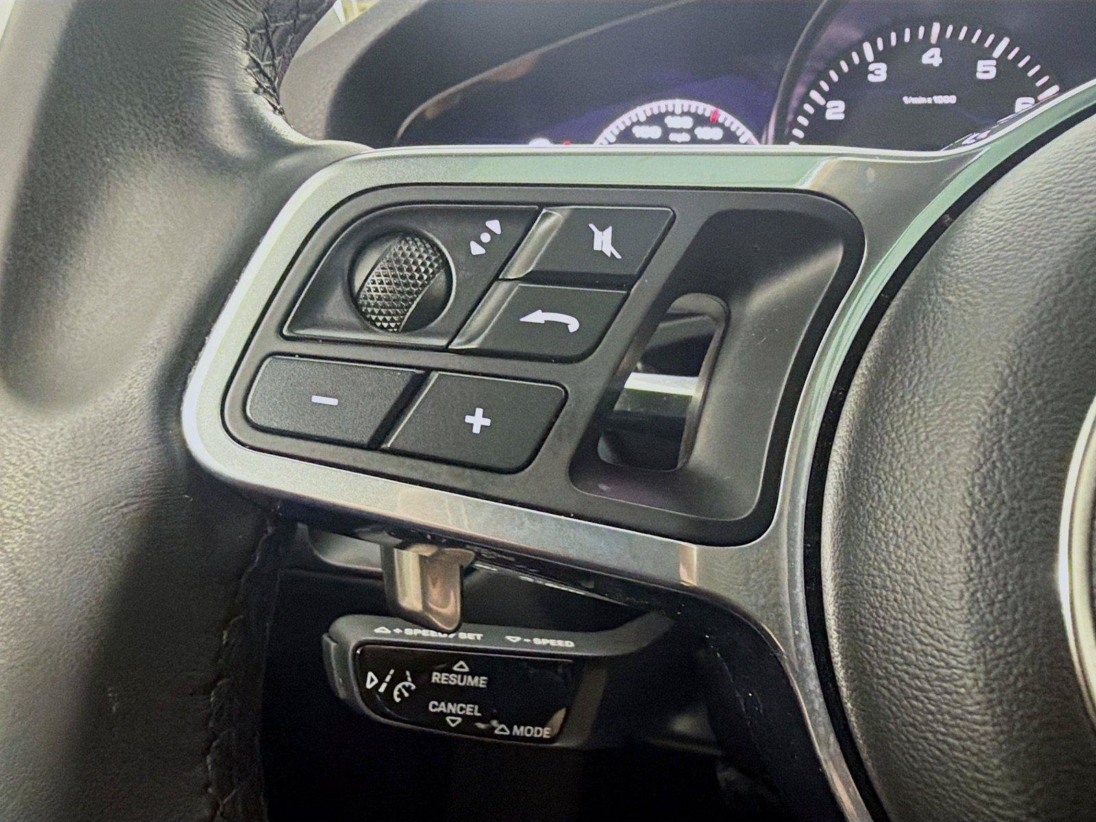 Certified 2023 Porsche Cayenne Platinum Edition AWD/4WD image 13