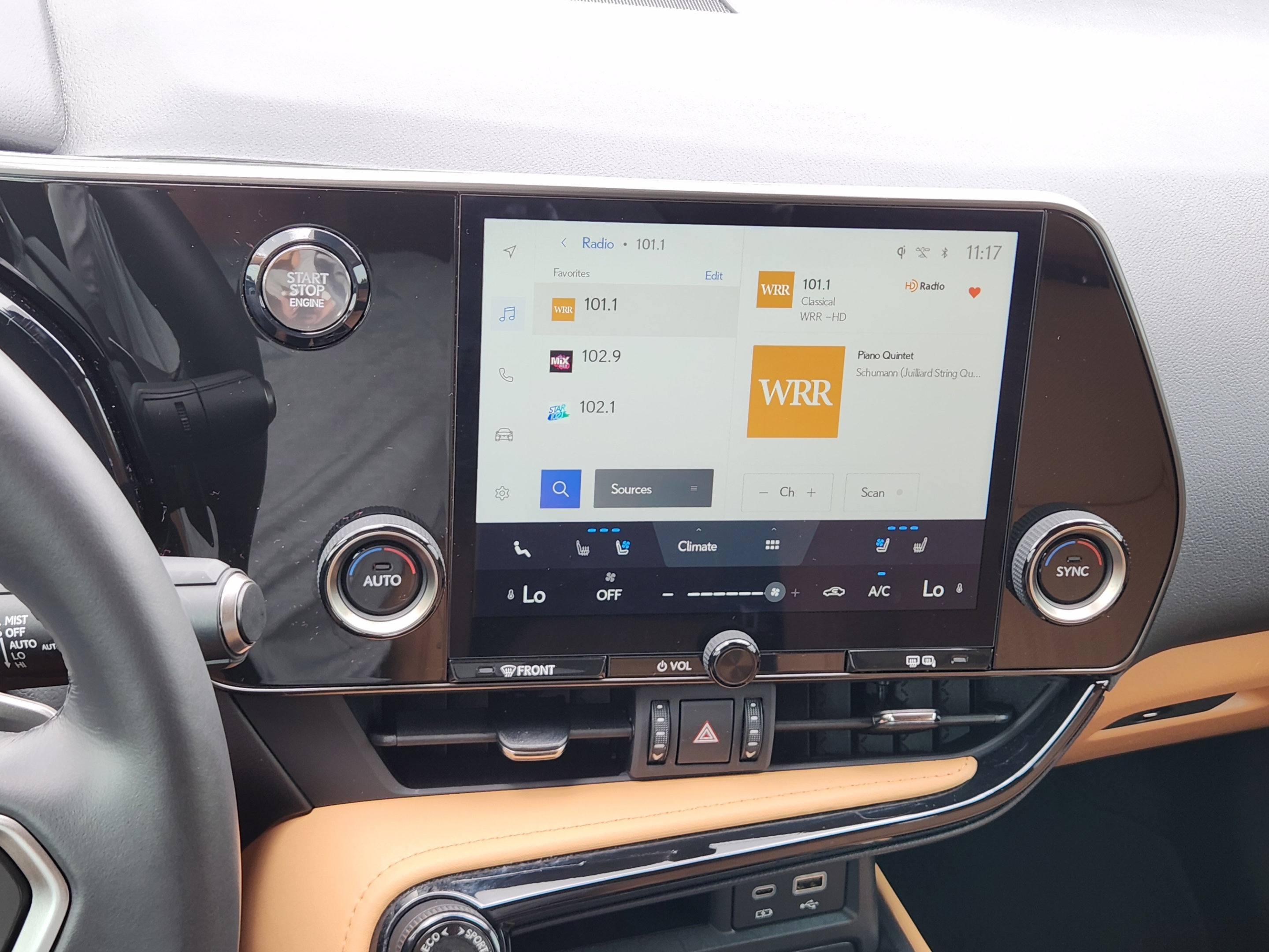 Certified 2025 Lexus NX 250 FWD w/ Accessory Package (Z1) image 10