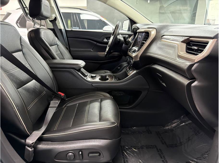 Used 2023 GMC Acadia Denali FWD image 15