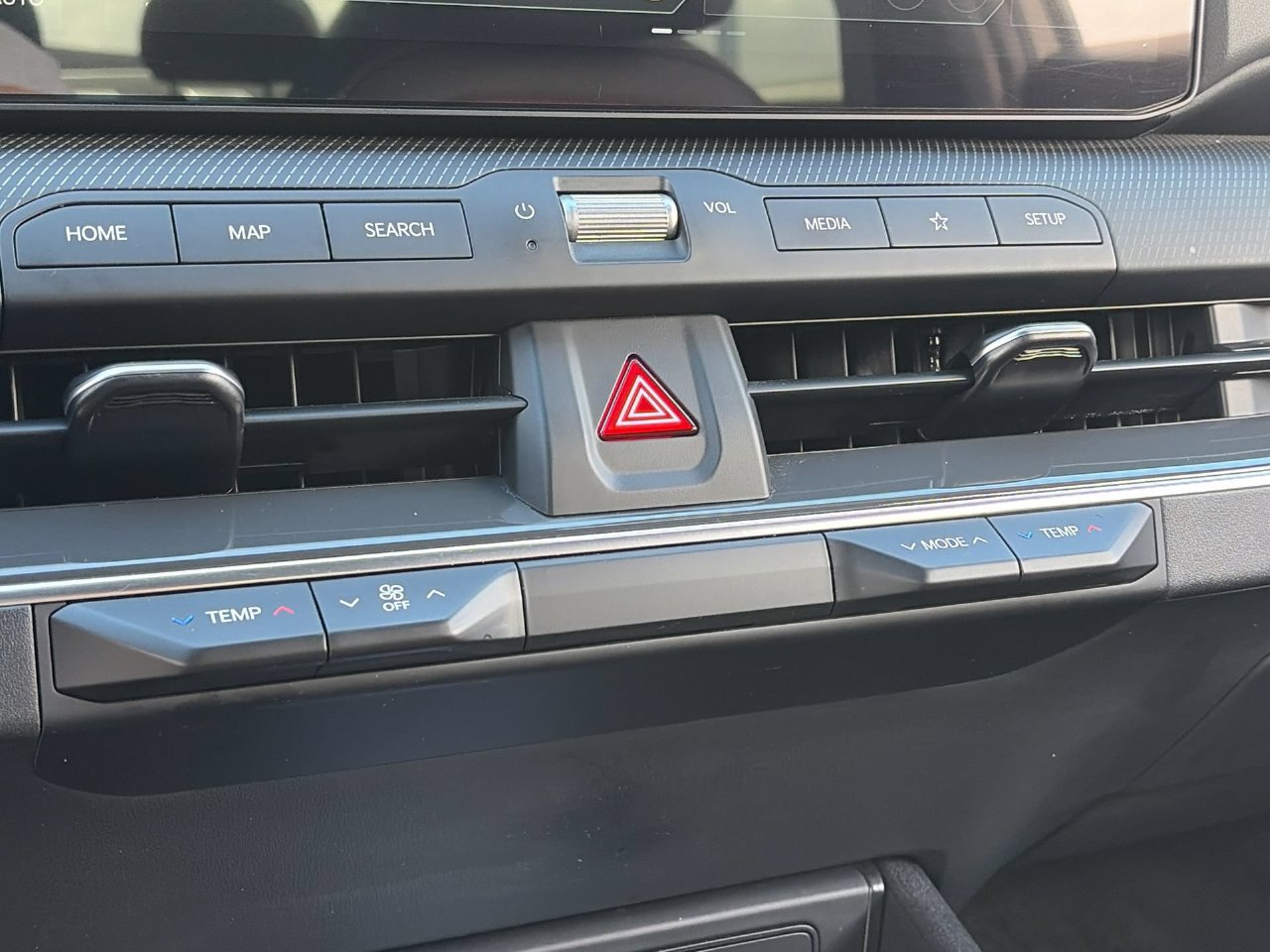 Certified 2025 Kia K4 GT-Line w/ GT-Line Premium Package FWD image 26