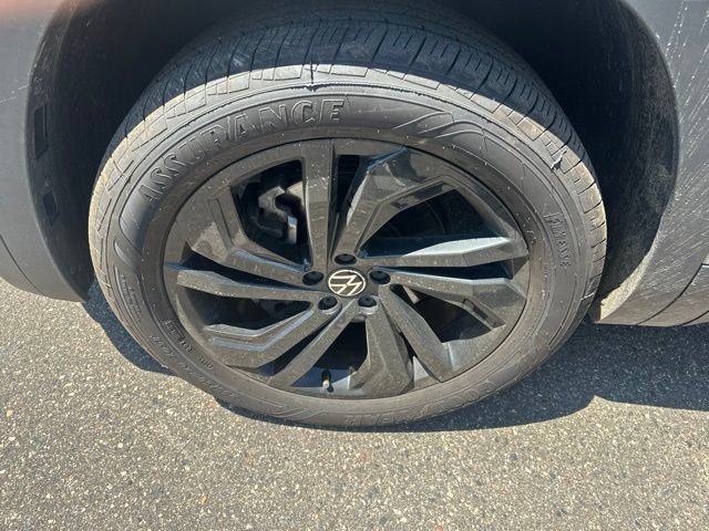 Certified 2023 Volkswagen Atlas SE w/ Black Wheel Package AWD/4WD image 9