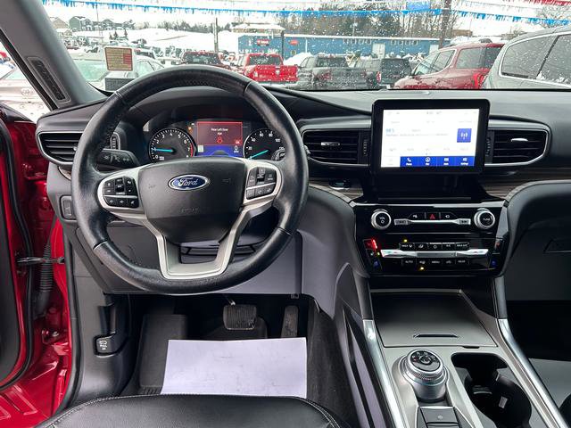 Used 2022 Ford Explorer Limited w/ Equipment Group 301A image 11