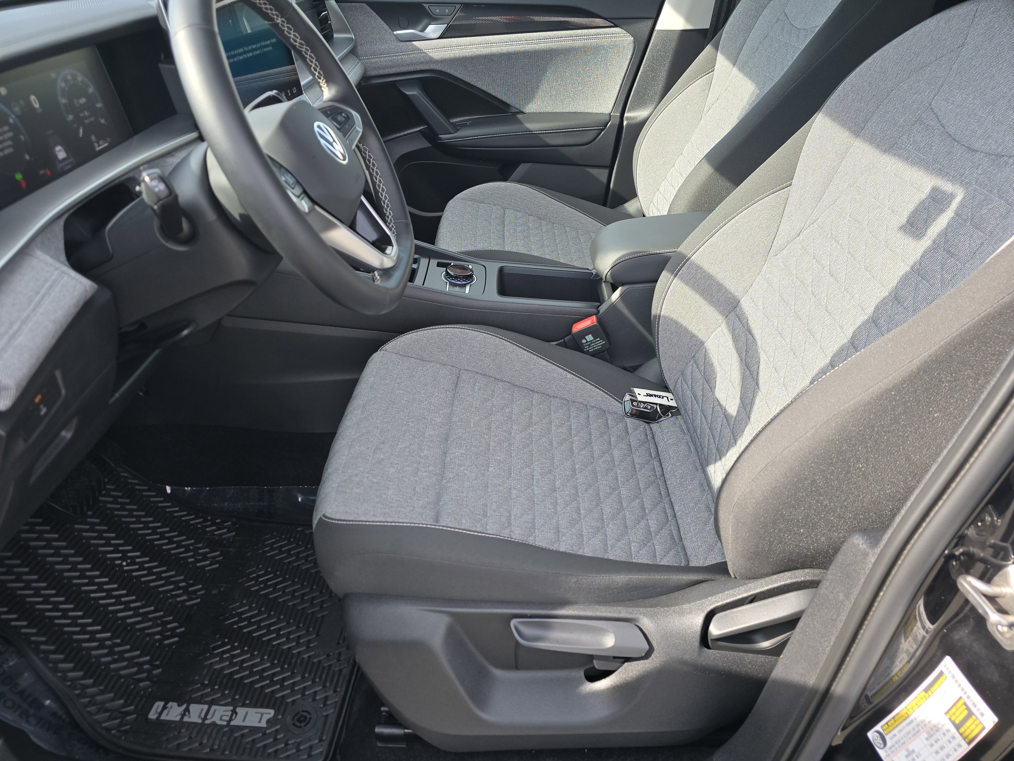 New 2025 Volkswagen Tiguan S AWD/4WD image 18