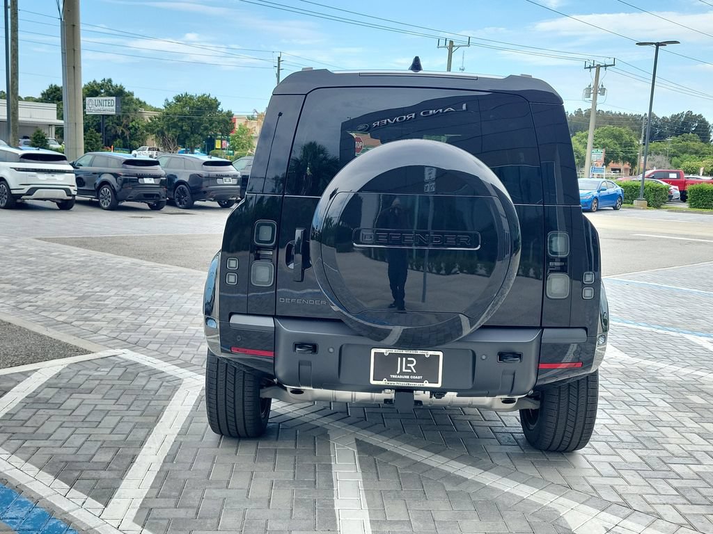 New 2026 Land Rover Defender 110 X-Dynamic SE AWD/4WD image 4