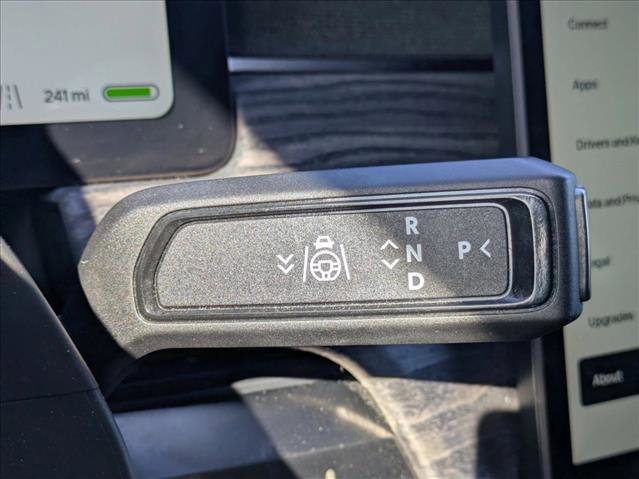 Used 2022 Rivian R1S Launch Edition image 13