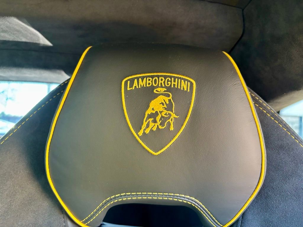 Used 2023 Lamborghini Huracan Tecnica image 22