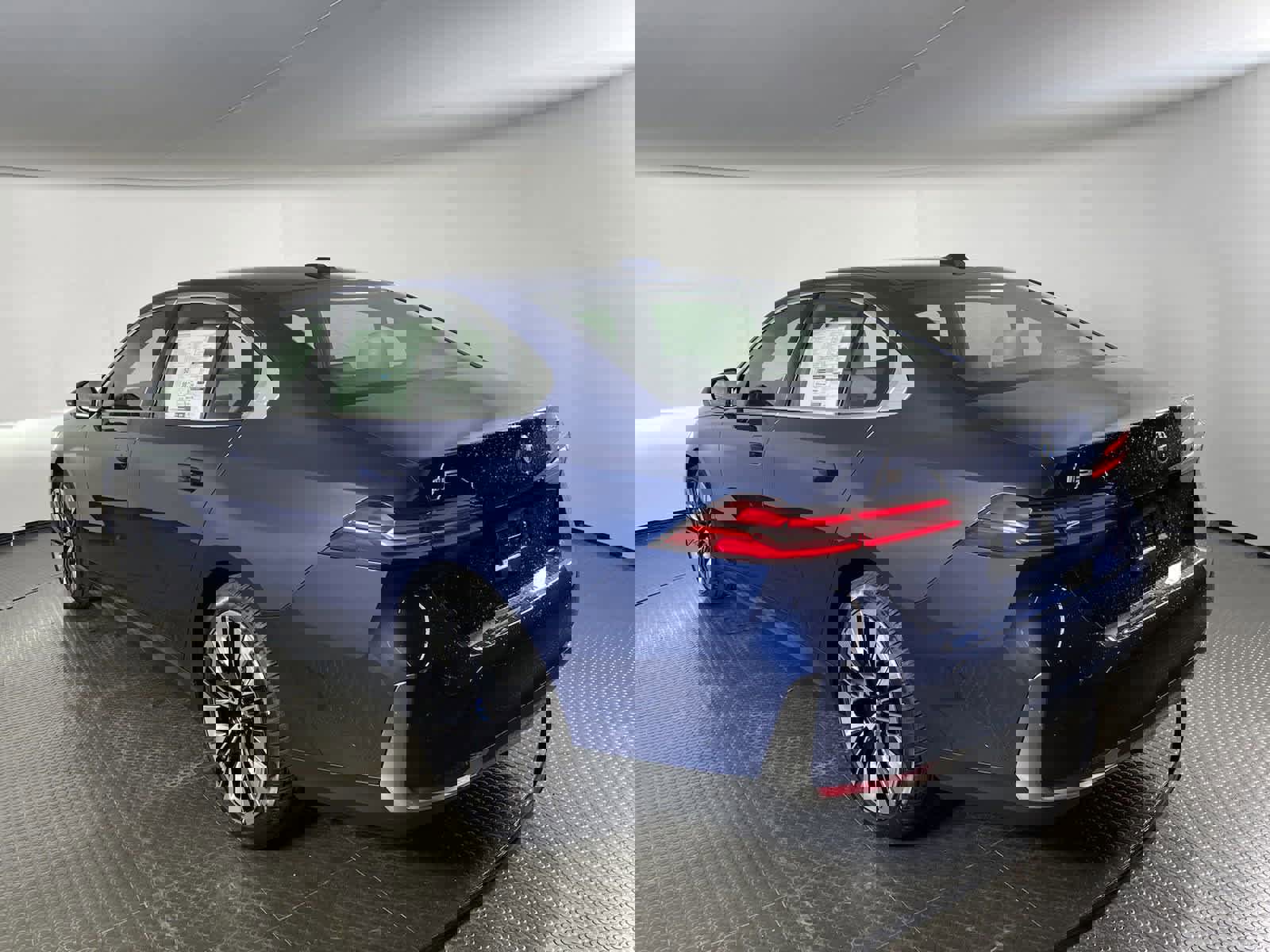 Certified 2024 BMW i5 eDrive40i w/ Premium Package image 3