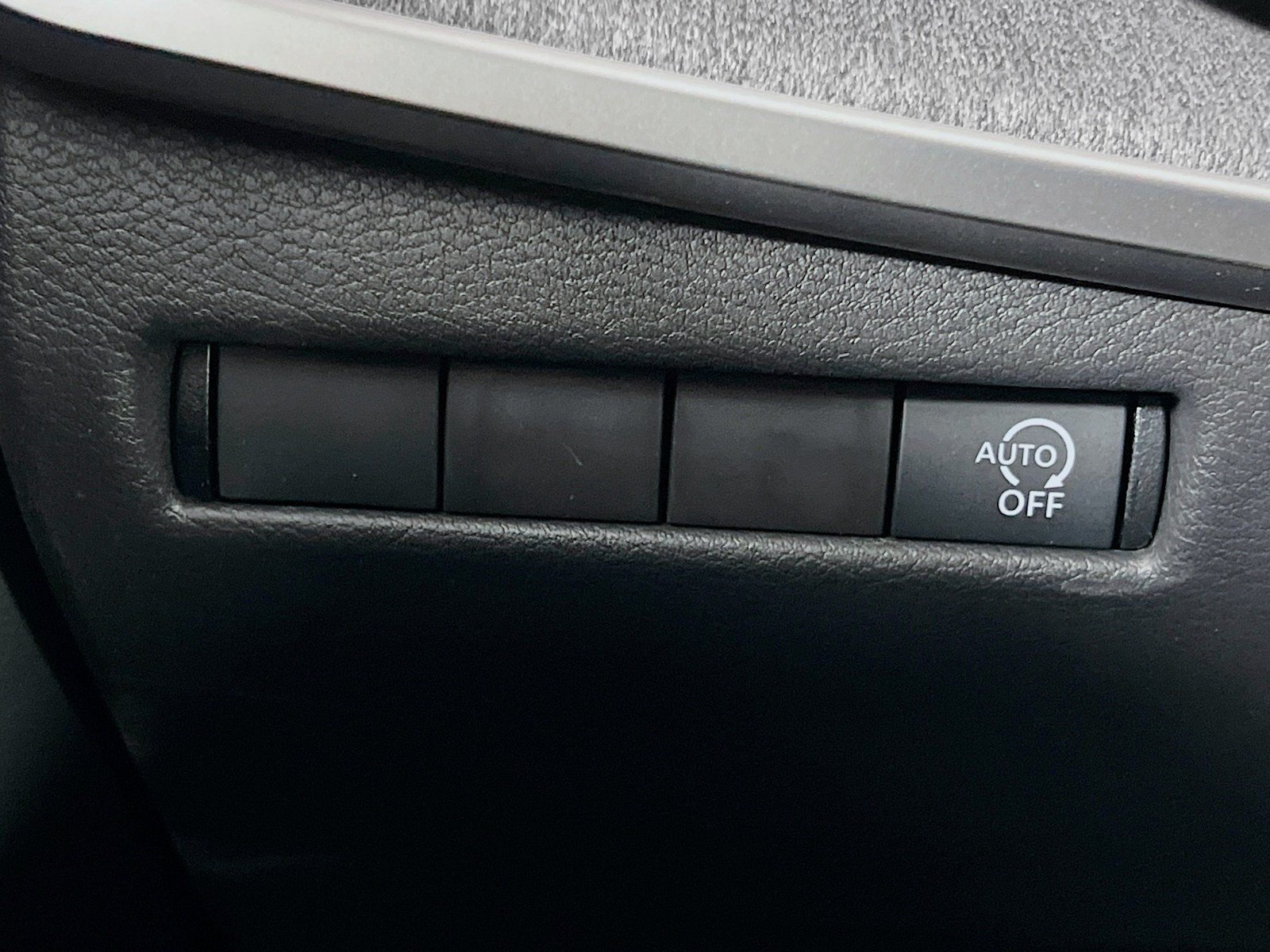 New 2026 Nissan Kicks SV FWD image 13