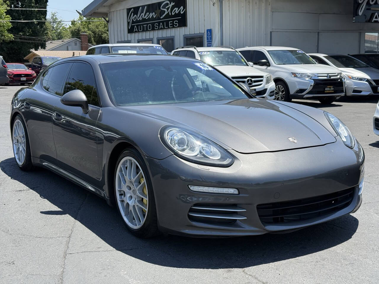 Used 2016 Porsche Panamera Edition RWD image 9