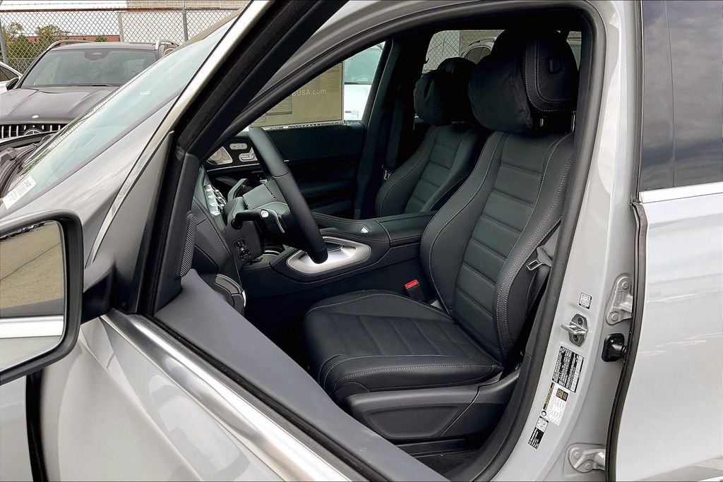 New 2026 Mercedes-Benz GLS 450 4MATIC image 9