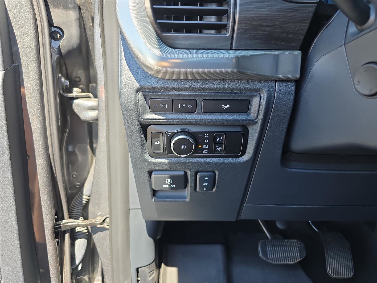 Used 2024 Ford F150 Lariat w/ FX4 Off-Road Package AWD/4WD image 34