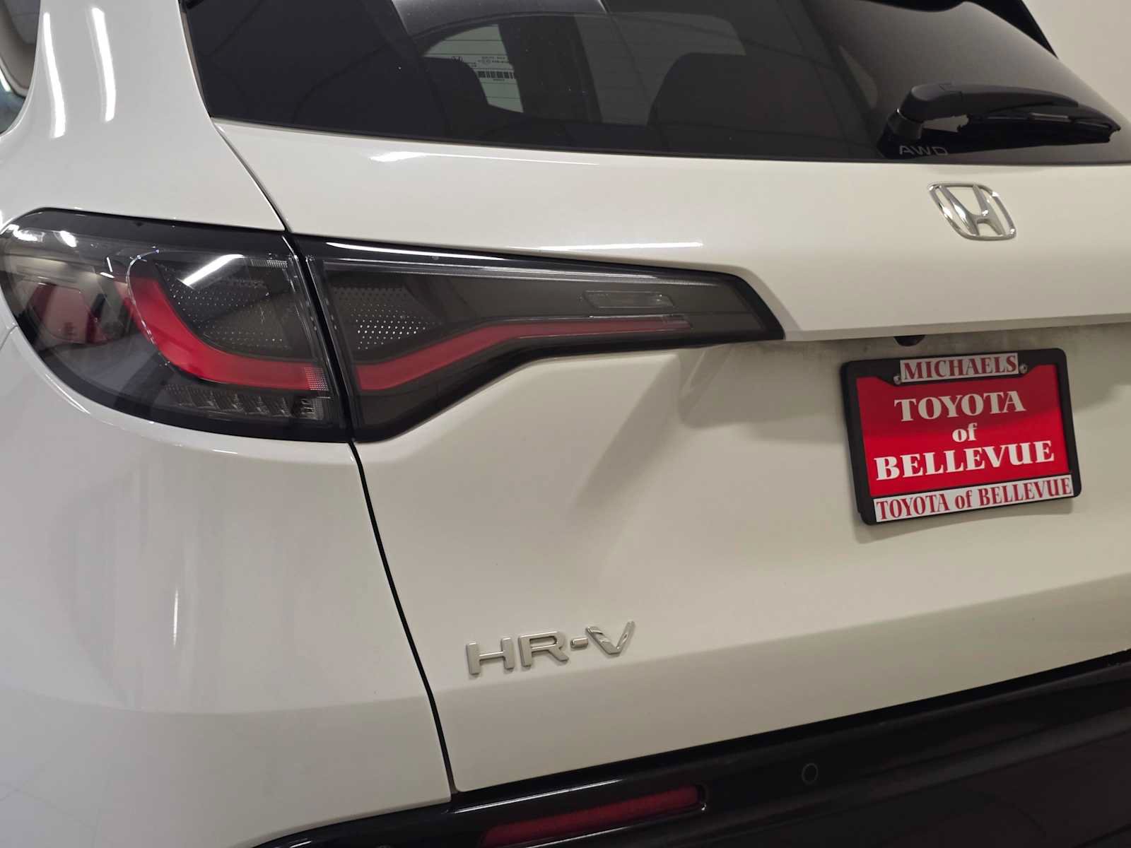 Used 2024 Honda HR-V EX-L image 7