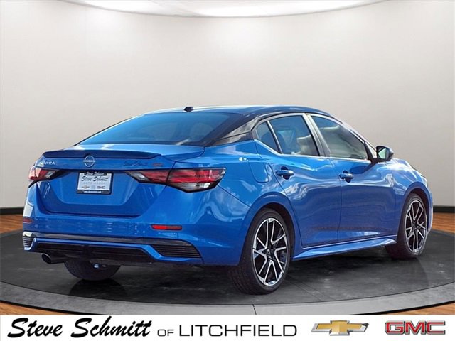 Used 2024 Nissan Sentra SR w/ SR Premium Package image 2