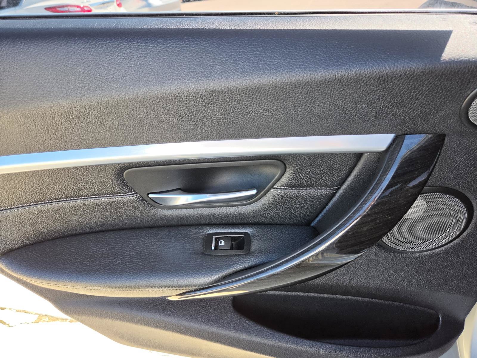 Used 2016 BMW 340i xDrive Sedan AWD/4WD image 16